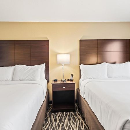 Cobblestone Hotel & Suites - Bellefontaine Екстериор снимка